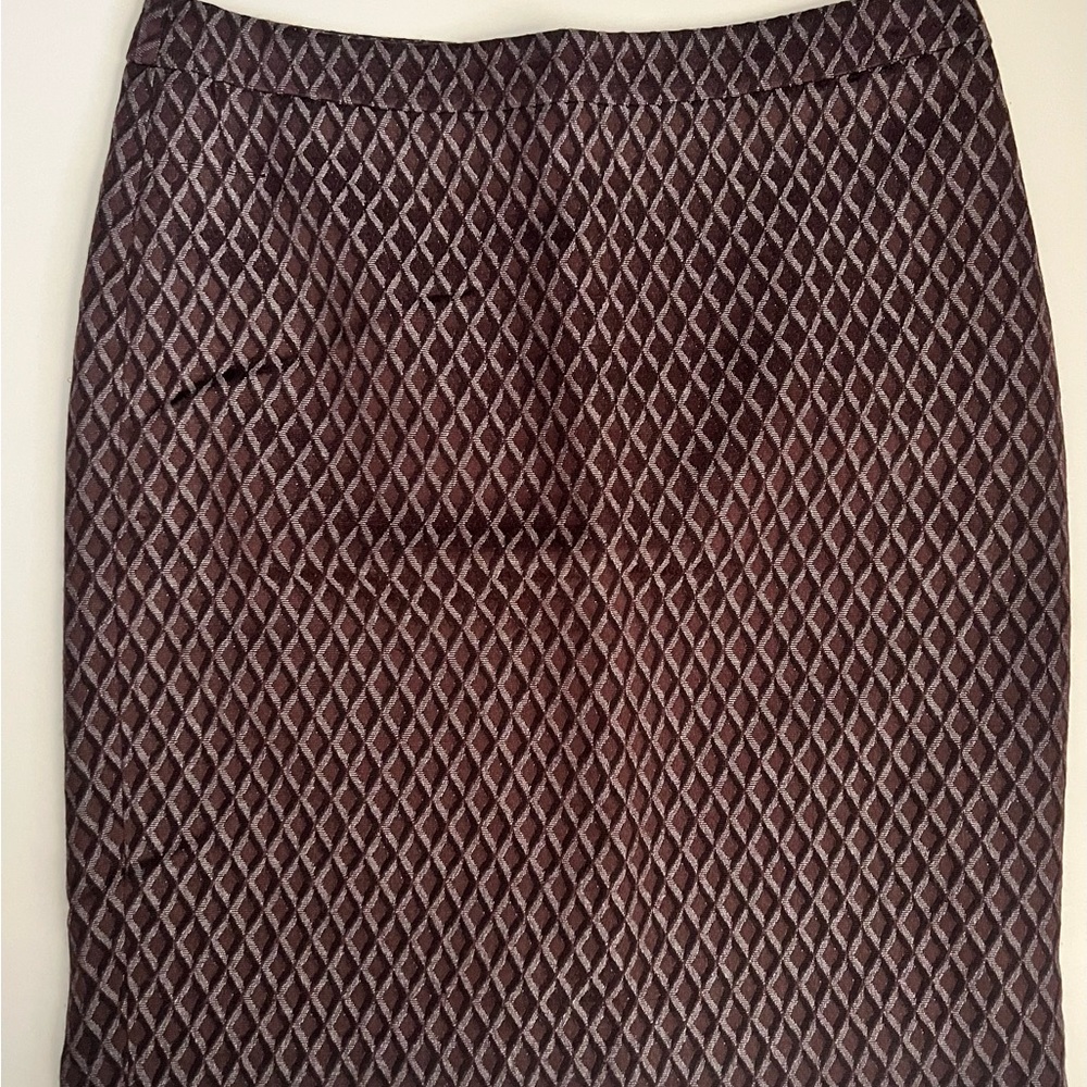 Elegant Diamond Pattern Skirt